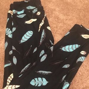 LuLaRoe OS Feather Leggings NEW